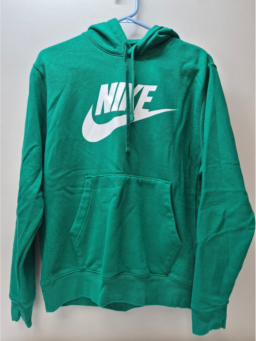 Men's Nike Green Pullover Hoodie with White Logo, Size Medium B485